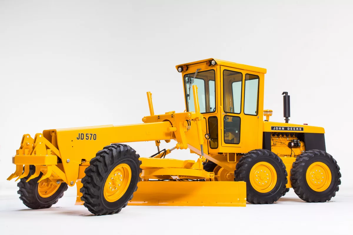 Автогрейдер 9 тонн John Deere 570B