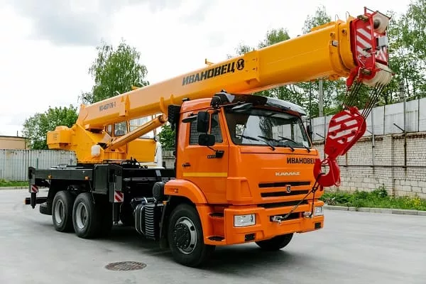 Автокран Ивановец КС-45717-1 25 т