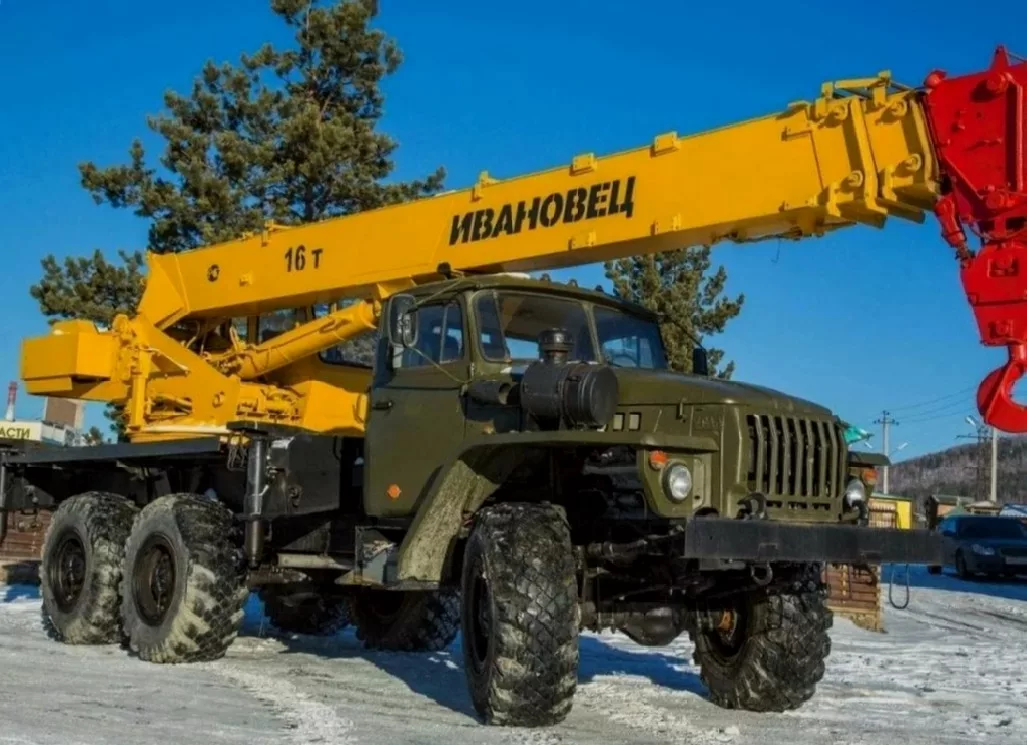 Автокран-вездеход 16 т Ивановец КС-35714