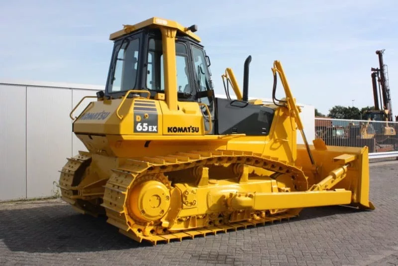 Бульдозер Komatsu D65EX-16