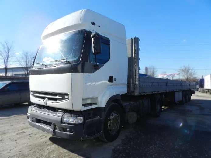 Длинномер Renault бортовой 18 т
