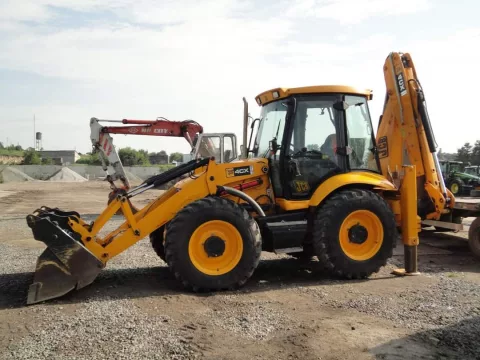 Экскаватор-погрузчик JCB 4CX