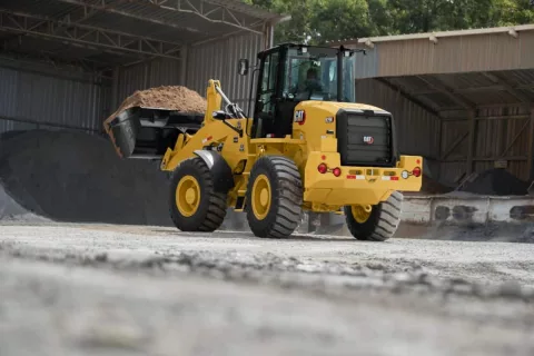 Фронтальный погрузчик Cat 920
