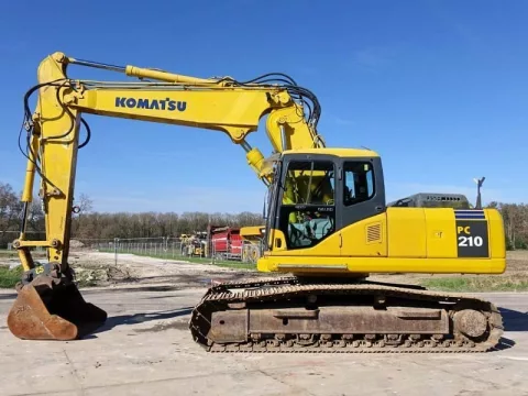 Гусеничный экскаватор Komatsu PC210