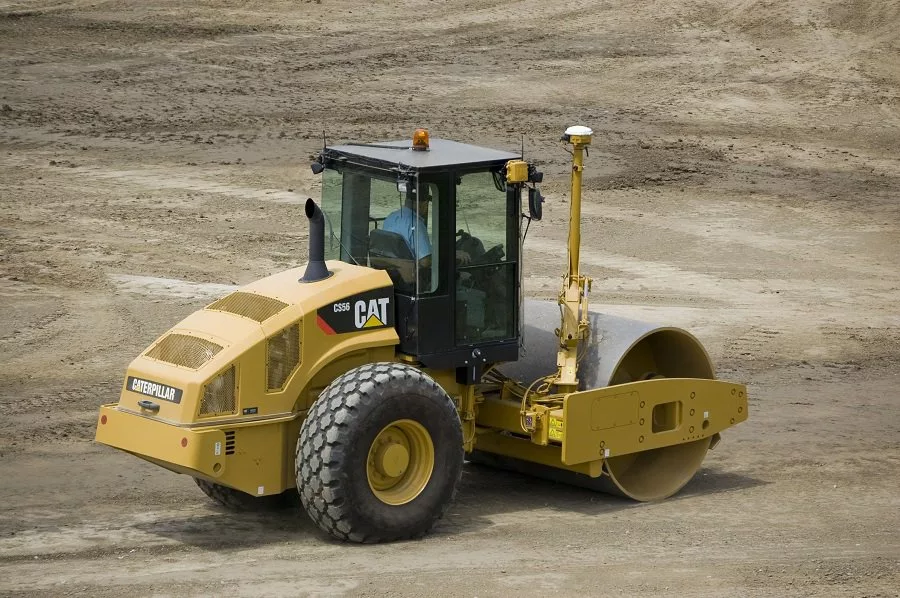 Каток Caterpillar CS56B 11,5 т