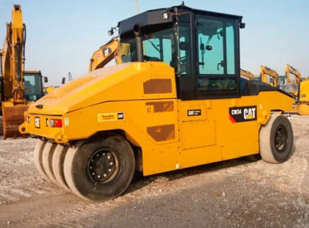 Каток пневмоколёсный Caterpillar CW34