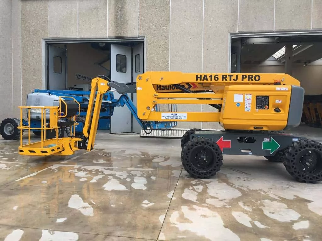 Коленчатый подъёмник Haulotte HA16RTJ PRO