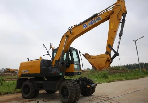 Колёсный экскаватор XCMG XE150WB