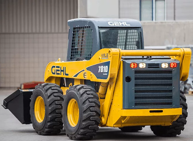 Мини-погрузчик GEHL SL 7810