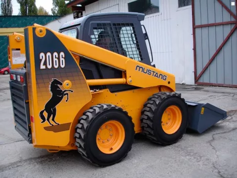 Мини-погрузчик Mustang 2066