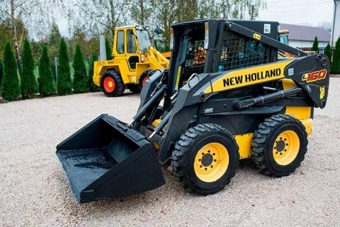 Мини-погрузчик New Holland L160