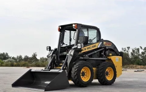 Мини-погрузчик New Holland L218