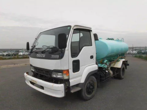 Водовоз Isuzu 4 м3